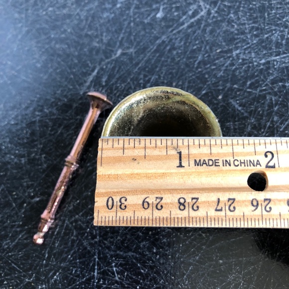 Vintage Miniature Metal Mortor & Pestle - Picture 7 of 7